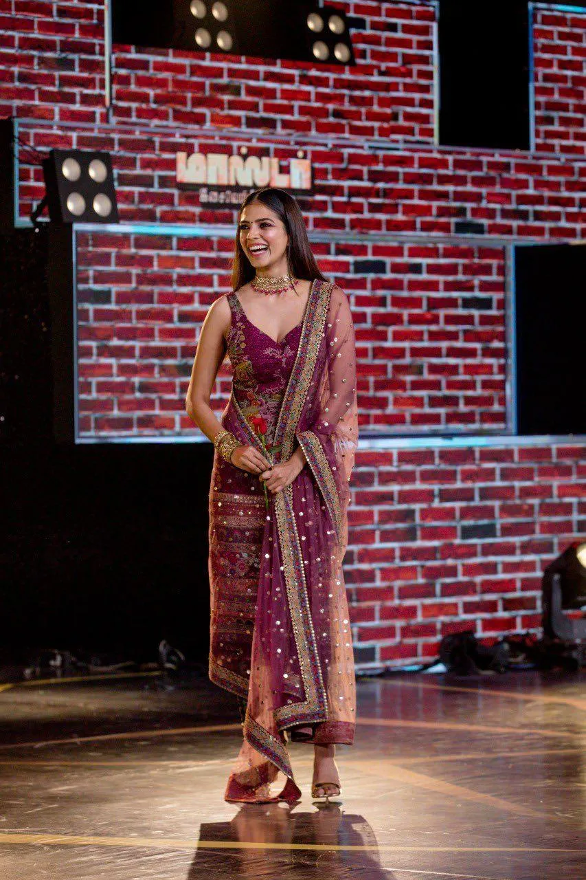 Gorgeous Malavika Mohanan Performing in Red Ethnic Dress