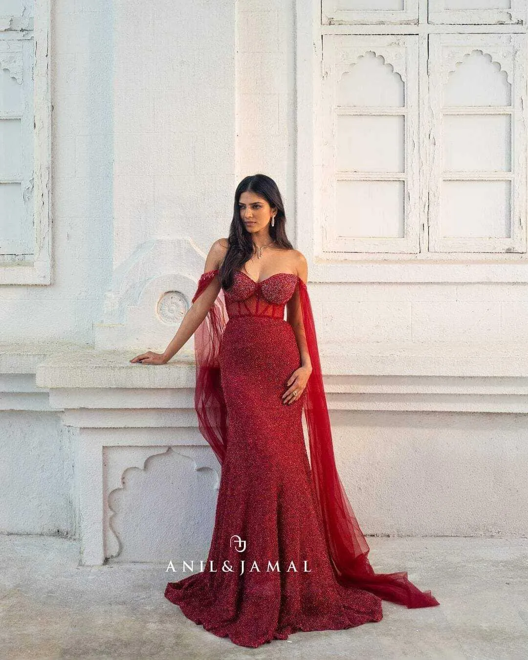 Gorgeous Malavika Mohanan Stunning Attractive Red Gown Look
