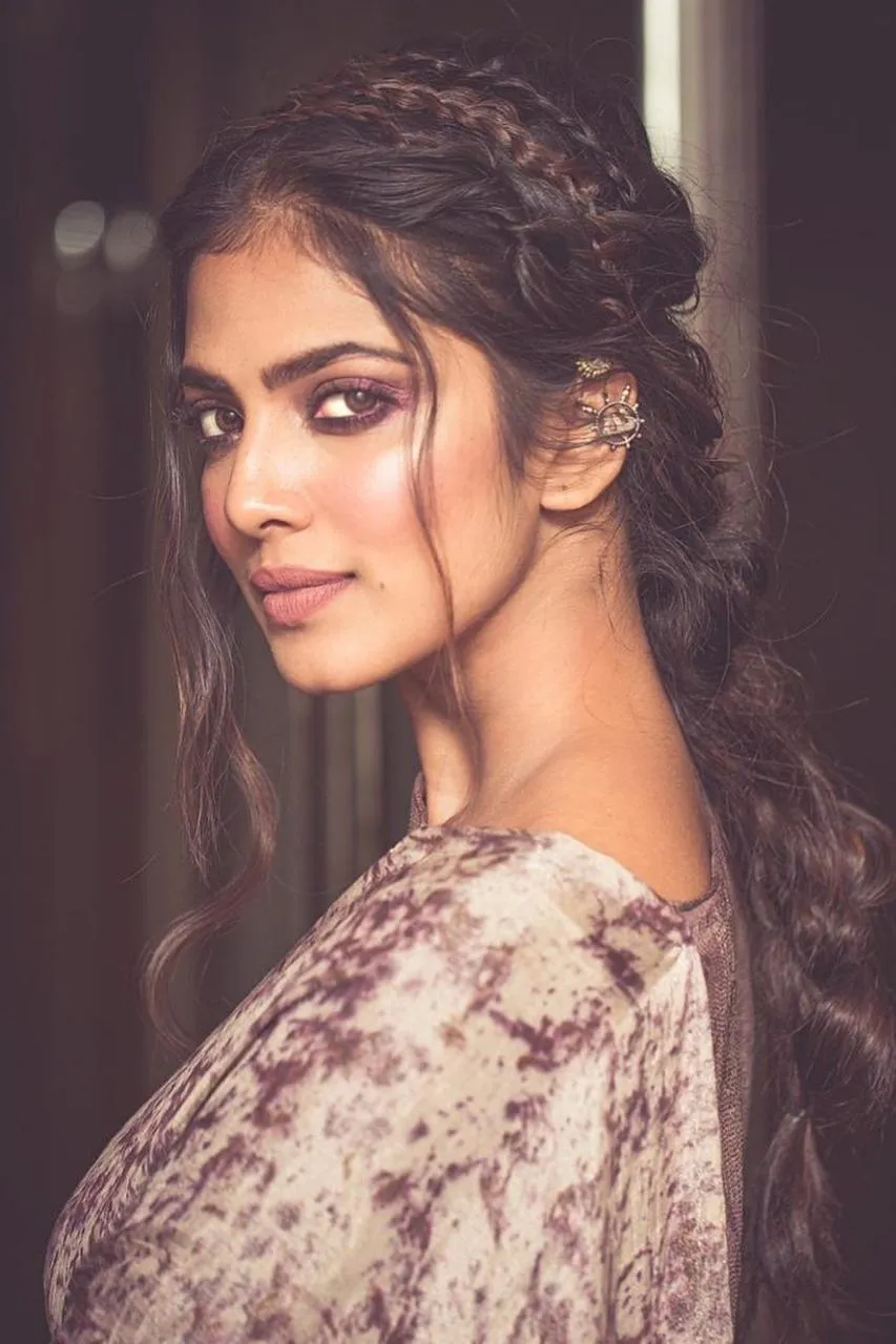 Gorgeous Picture of Malavika Mohanan Natural Ethnic Charm