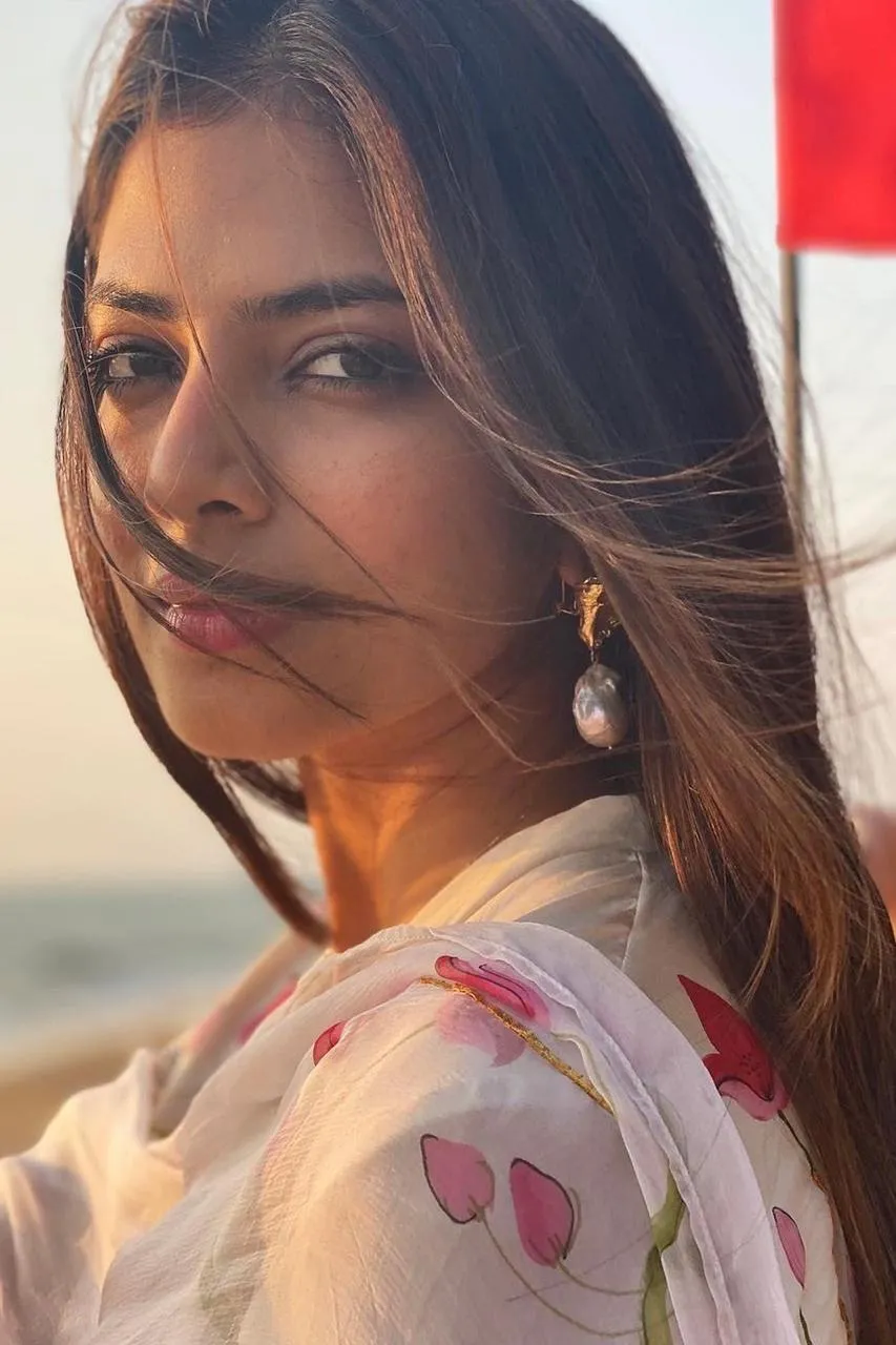 Gorgeous Shot of Malavika Mohanan Natural in Soft Makeup