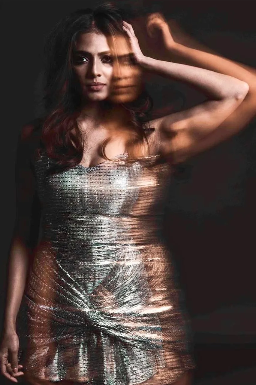 Hot Malavika Mohanan Attractive Stunning Shiny Dress Look