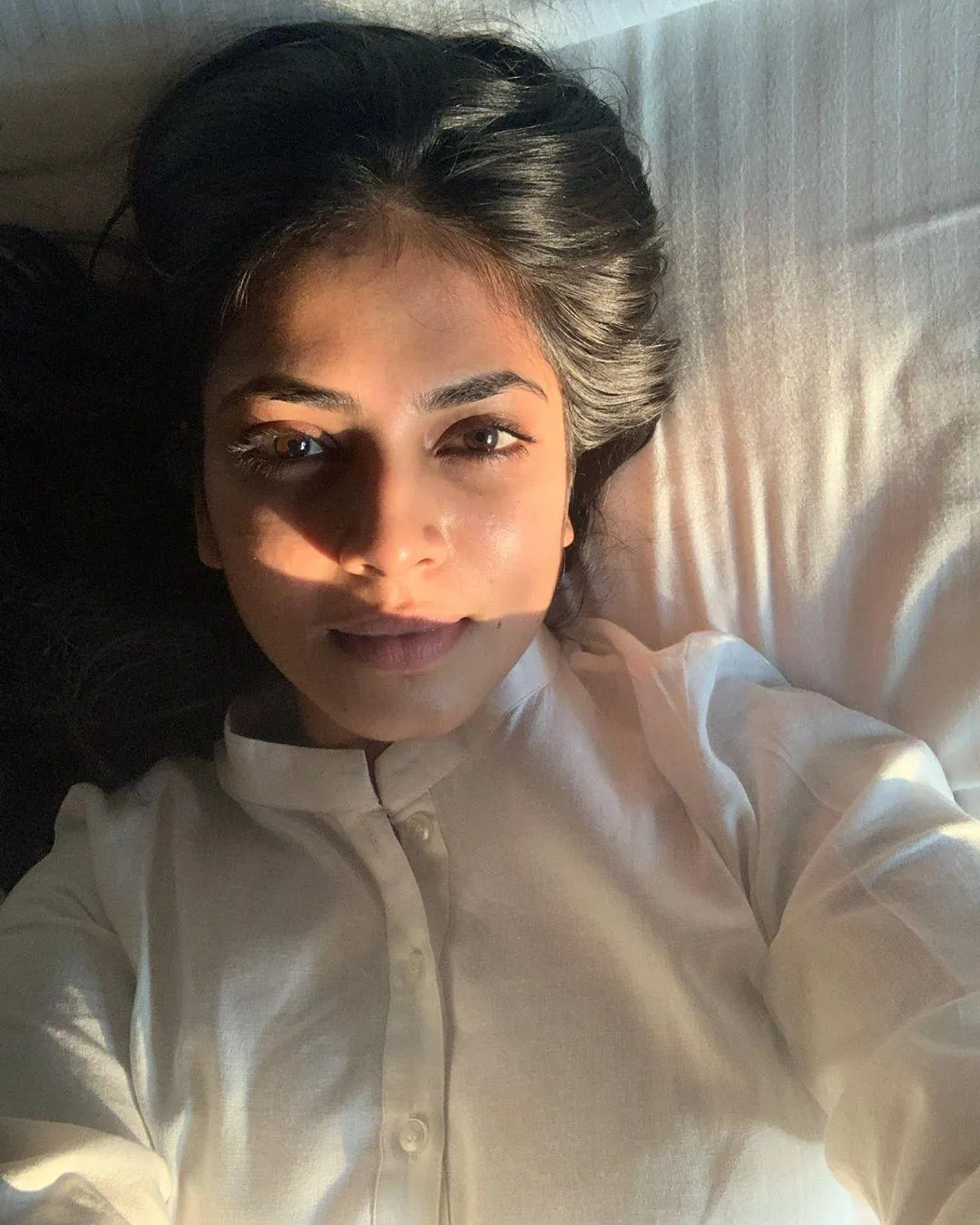 Hot Malavika Mohanan Beautiful Stunning Close Up Selfie