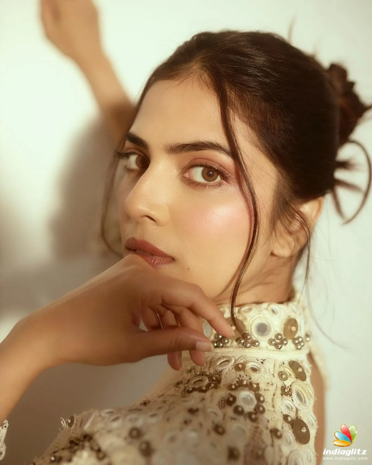 Hottie Malavika Mohanan in Yellow Look with Close Up Image