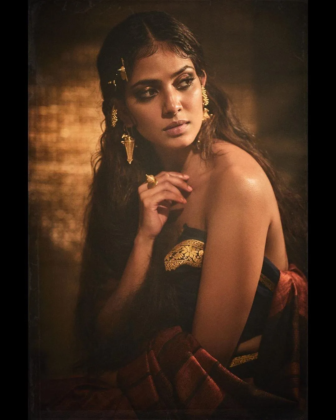 Malavika Mohanan Tempting in Dark Dress with Dim Light Image