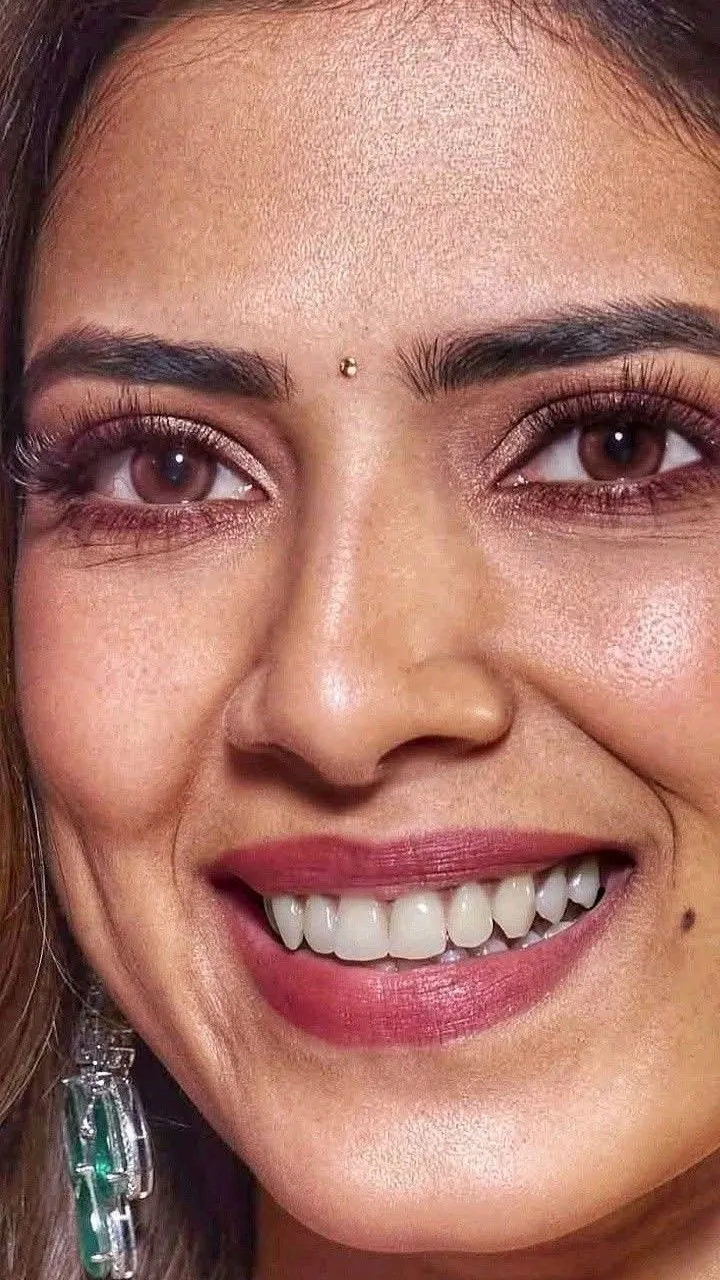Sensual Malavika Mohanan Smiling Close Portrait Stunning
