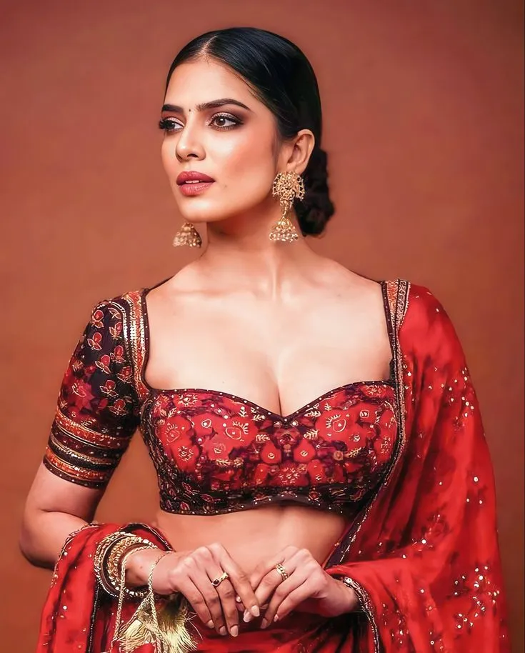 Stunning Malavika Mohanan in Red Blouse Cultural Elegance