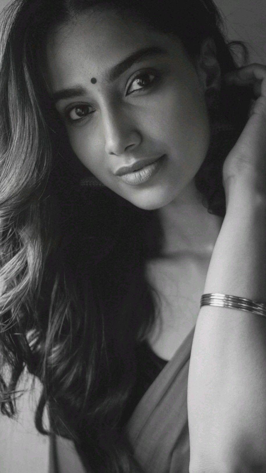 Meenakshi Chaudhary Black & White HD