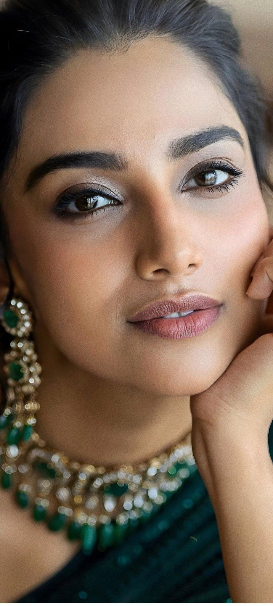Meenakshi Chaudhary Face HD Wallpaper