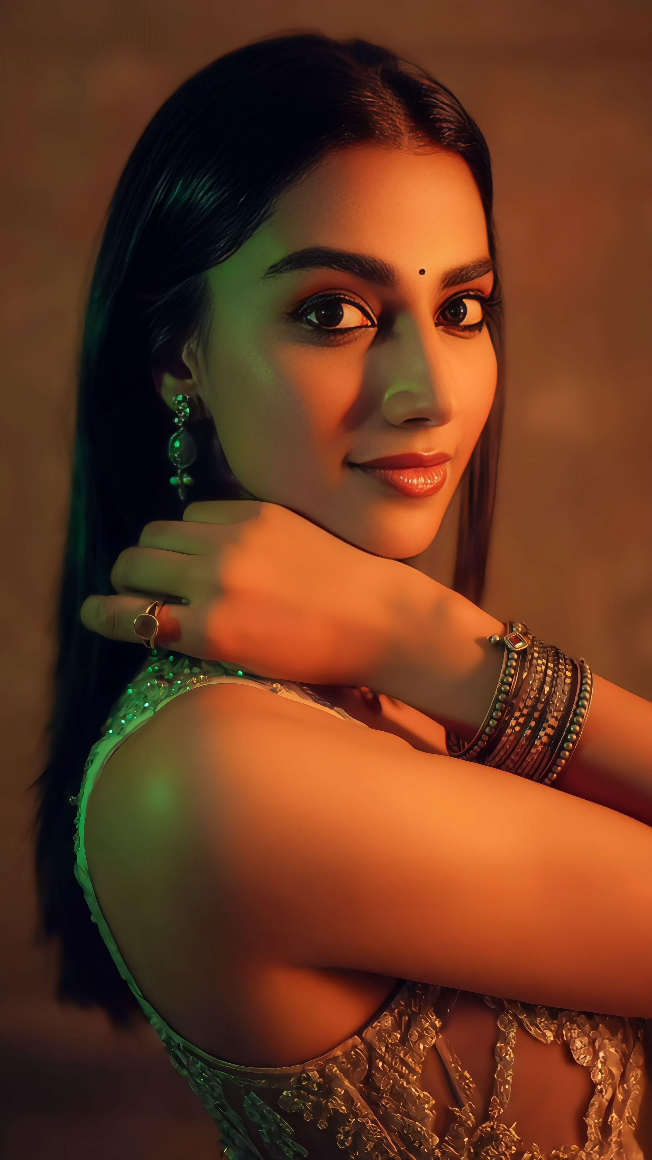 Meenakshi Chaudhary HD Image