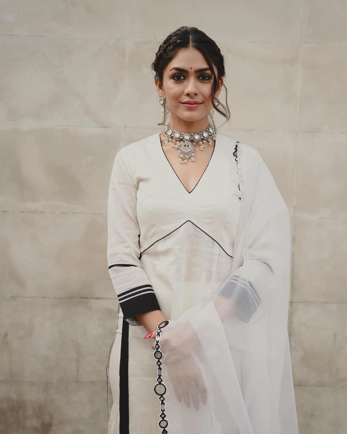 Actress Mrunal Thakur Looks Elegant in white Dress HD