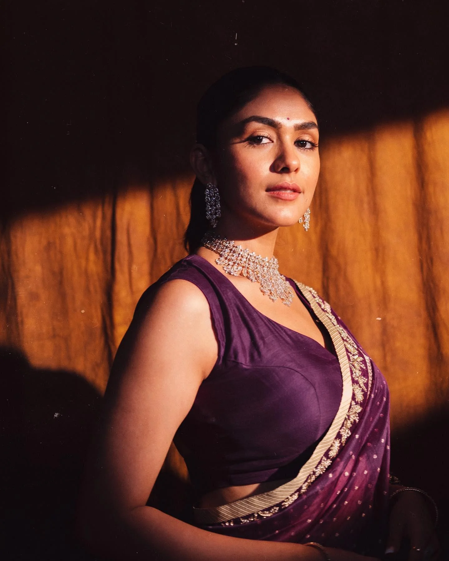 Mrunal Thakur Glows in Elegant Purple Saree Hd Picture
