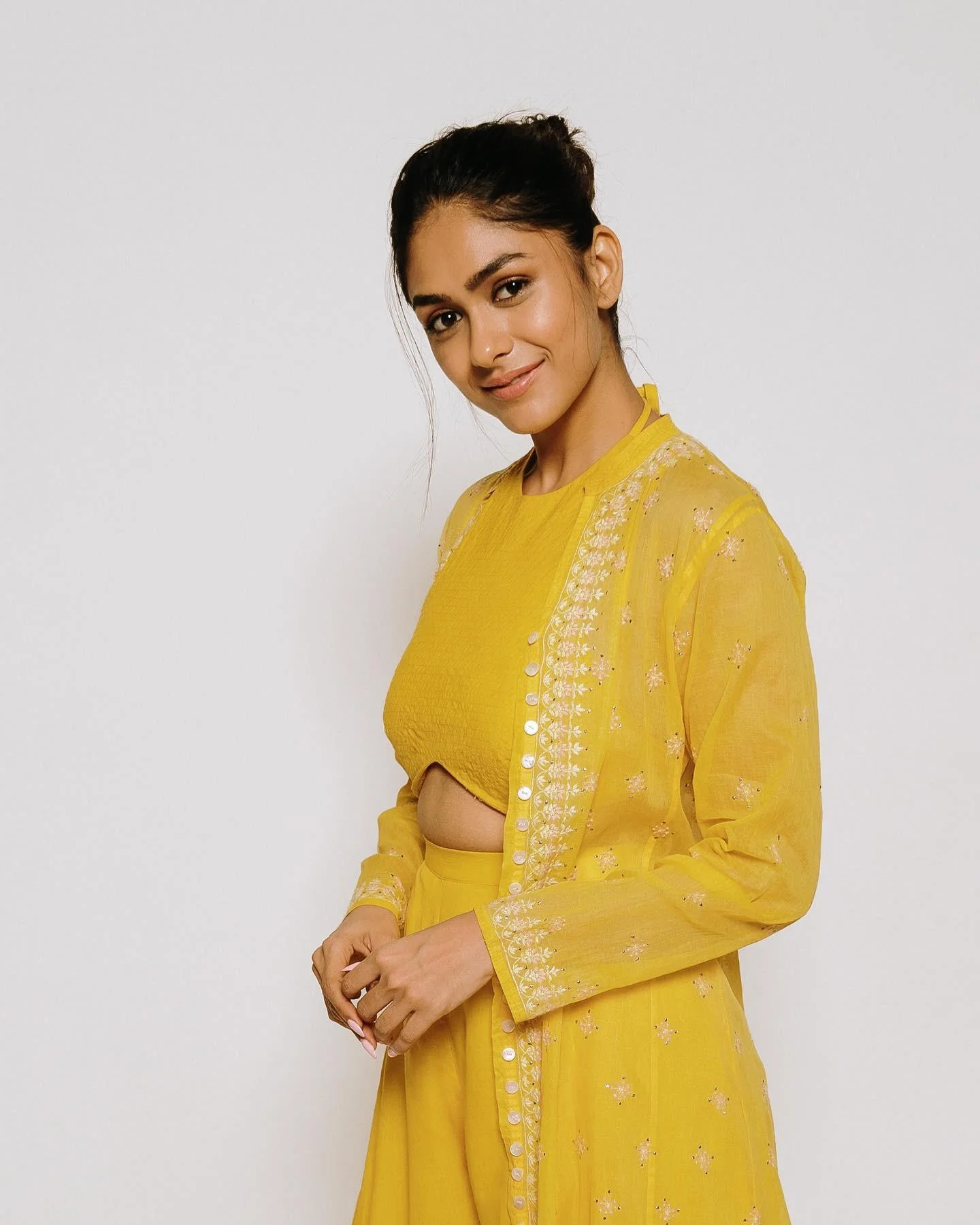 Mrunal Thakur in Yellow Traditional Dress HD Image