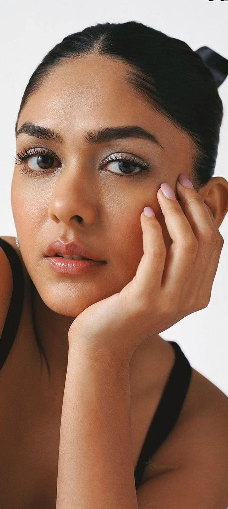 Mrunal Thakur Natural Glam in Close-Up Shot