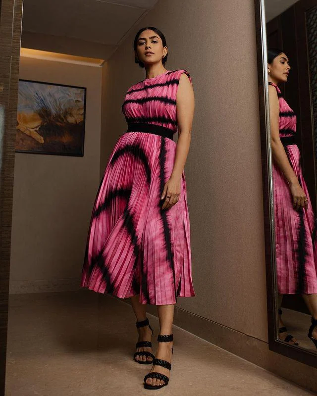 Mrunal Thakur Stuns in pink floral lehenga Dress