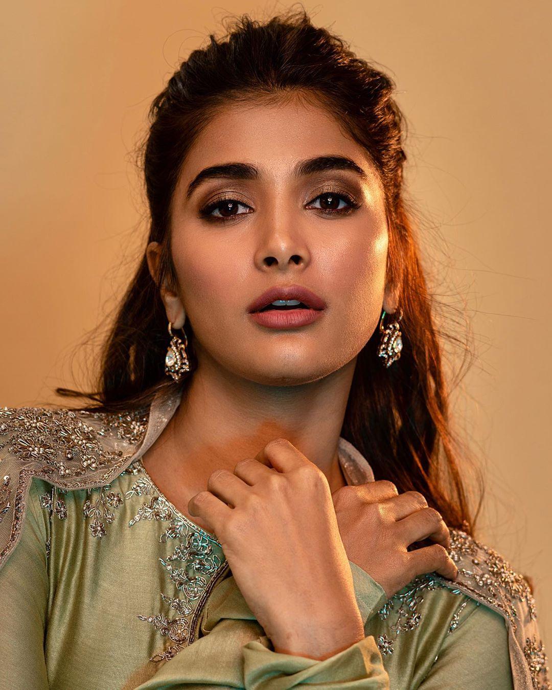 Pooja Hegde Looking Confident Wearing Olive Dress Wallpaper