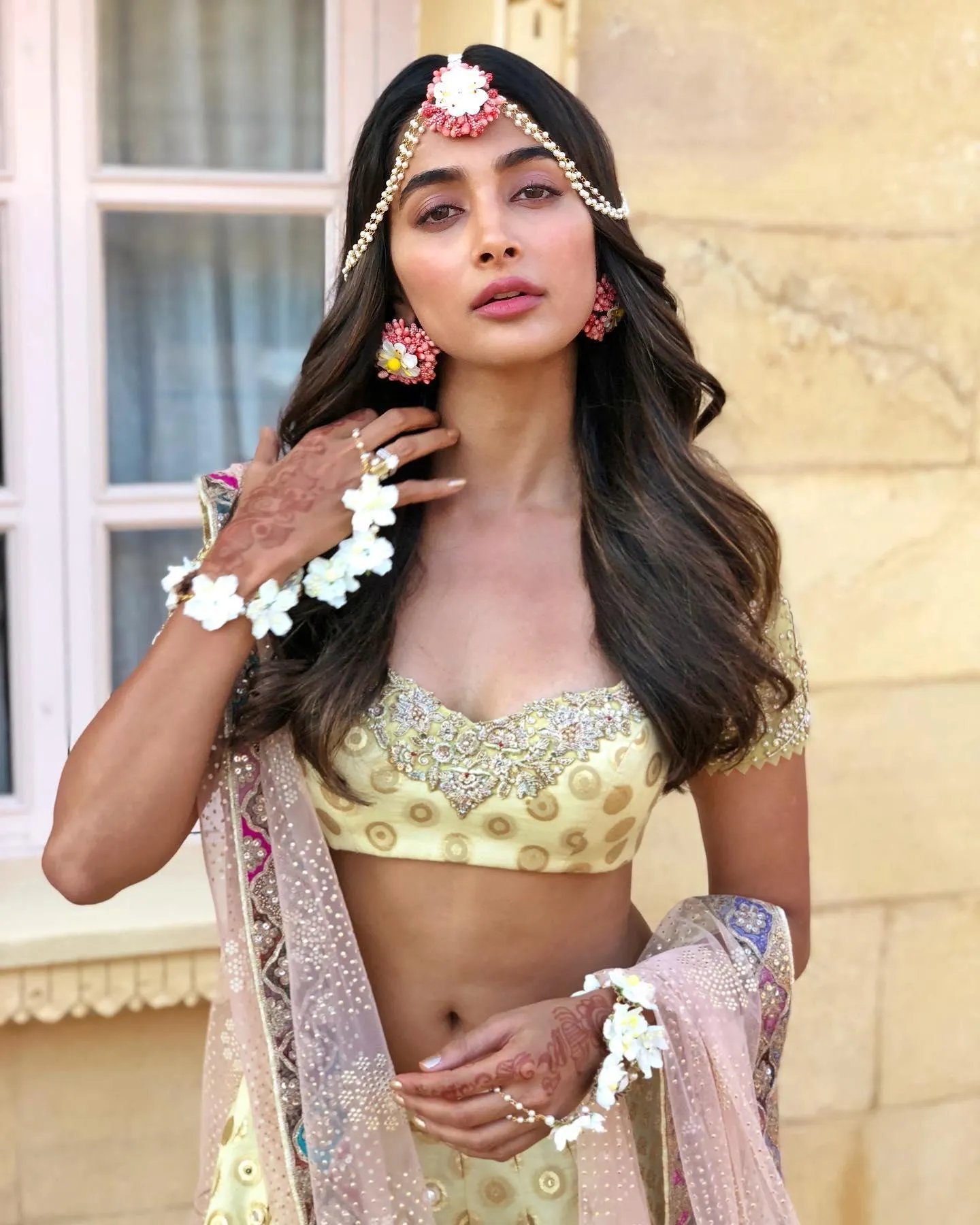 Pooja Hegde in Bridal Look with Floral Jewelry Wallpaper
