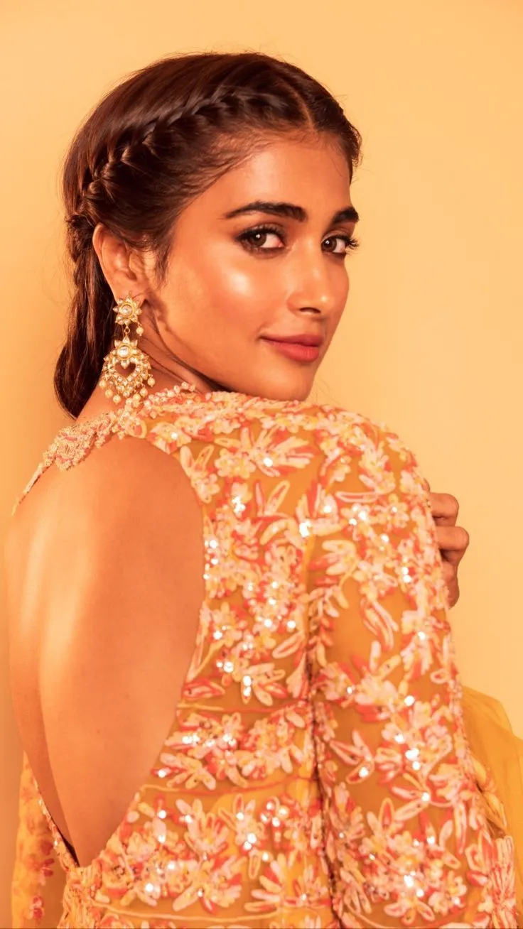 Pooja Hegde in Orange Designer Outfit with Braidwallpaper