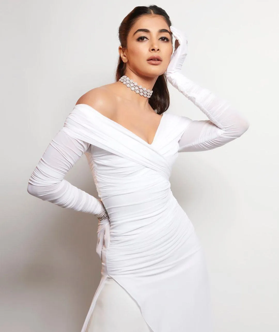 Pooja Hegde Looks Stunning in White Off Shoulder Gown 4K