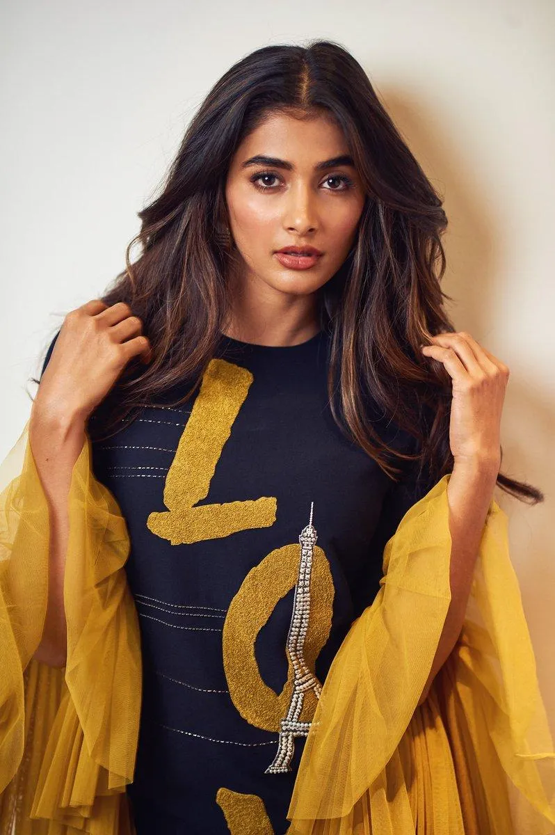 Pooja Hegde Wearing Trendy Yellow and Black Outfit Posing