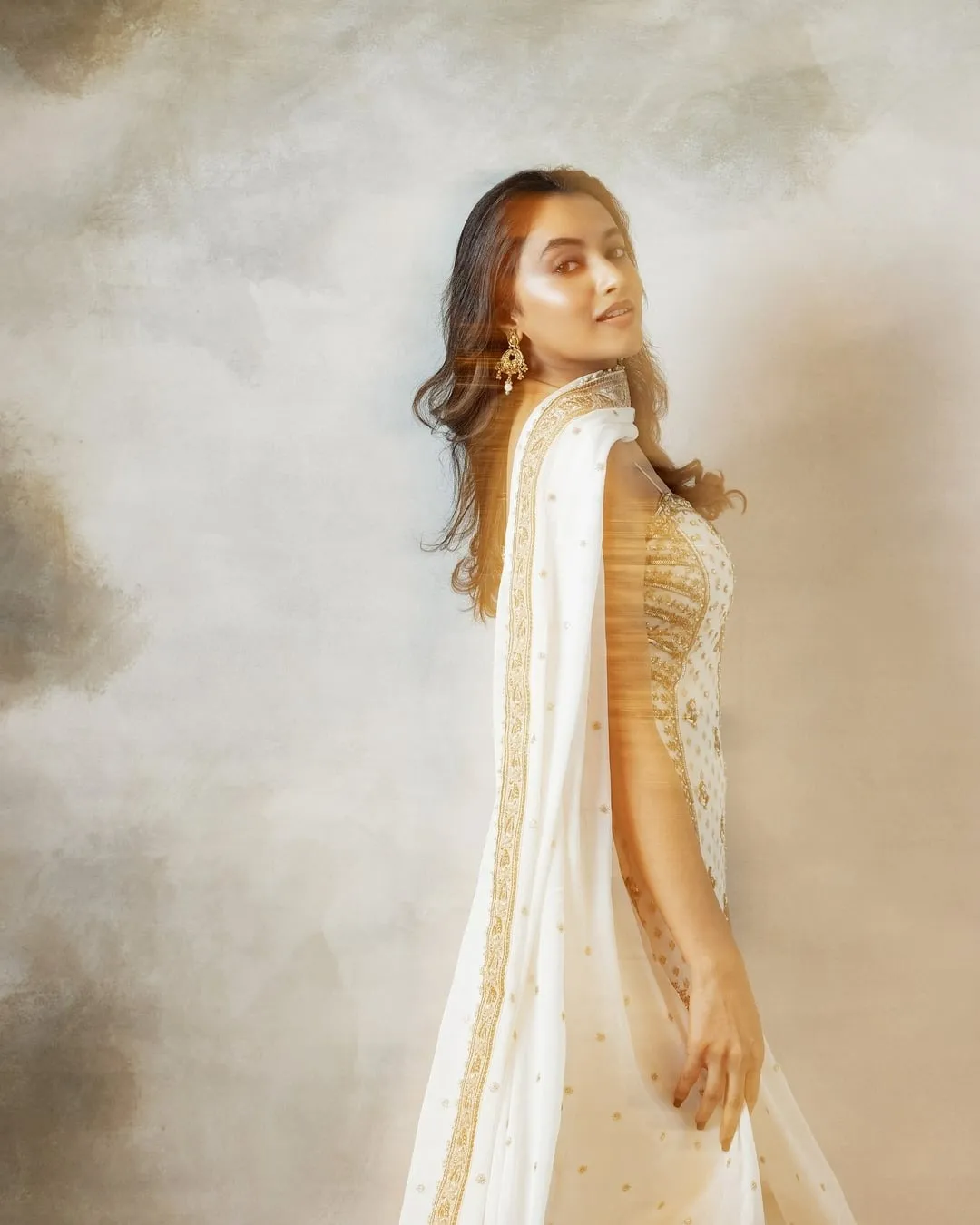 Amazing Priyanka Arul Mohan in Soft White Flowing Dress