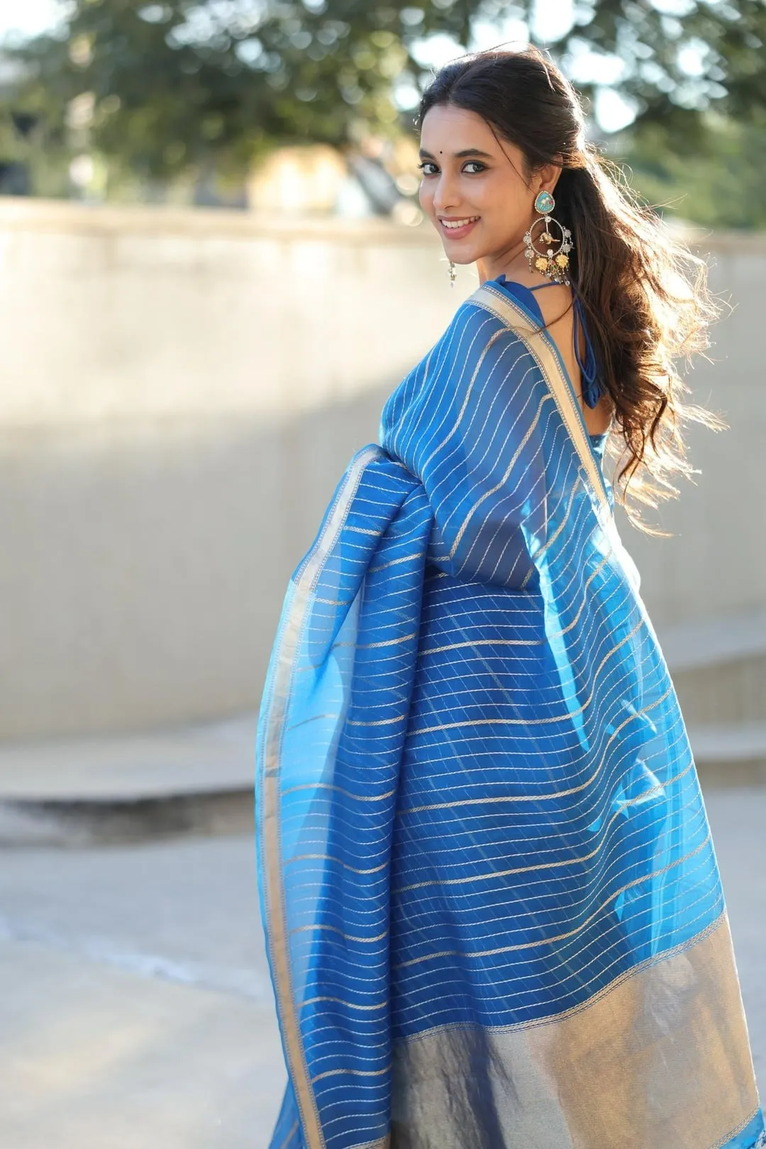 Amazing Wallpaper of Priyanka Mohan Wearing a Blue Saree