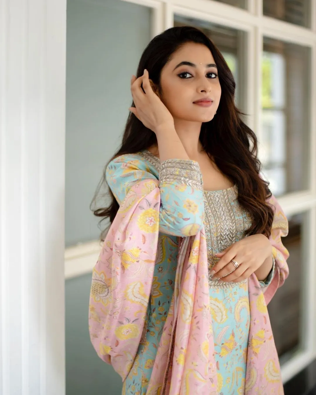 Beautiful Priyanka Arul Mohan in Pastel Printed Dress HD