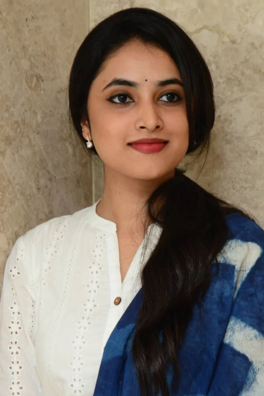 Calm and Confident Look of Priyanka Arul Mohan in White