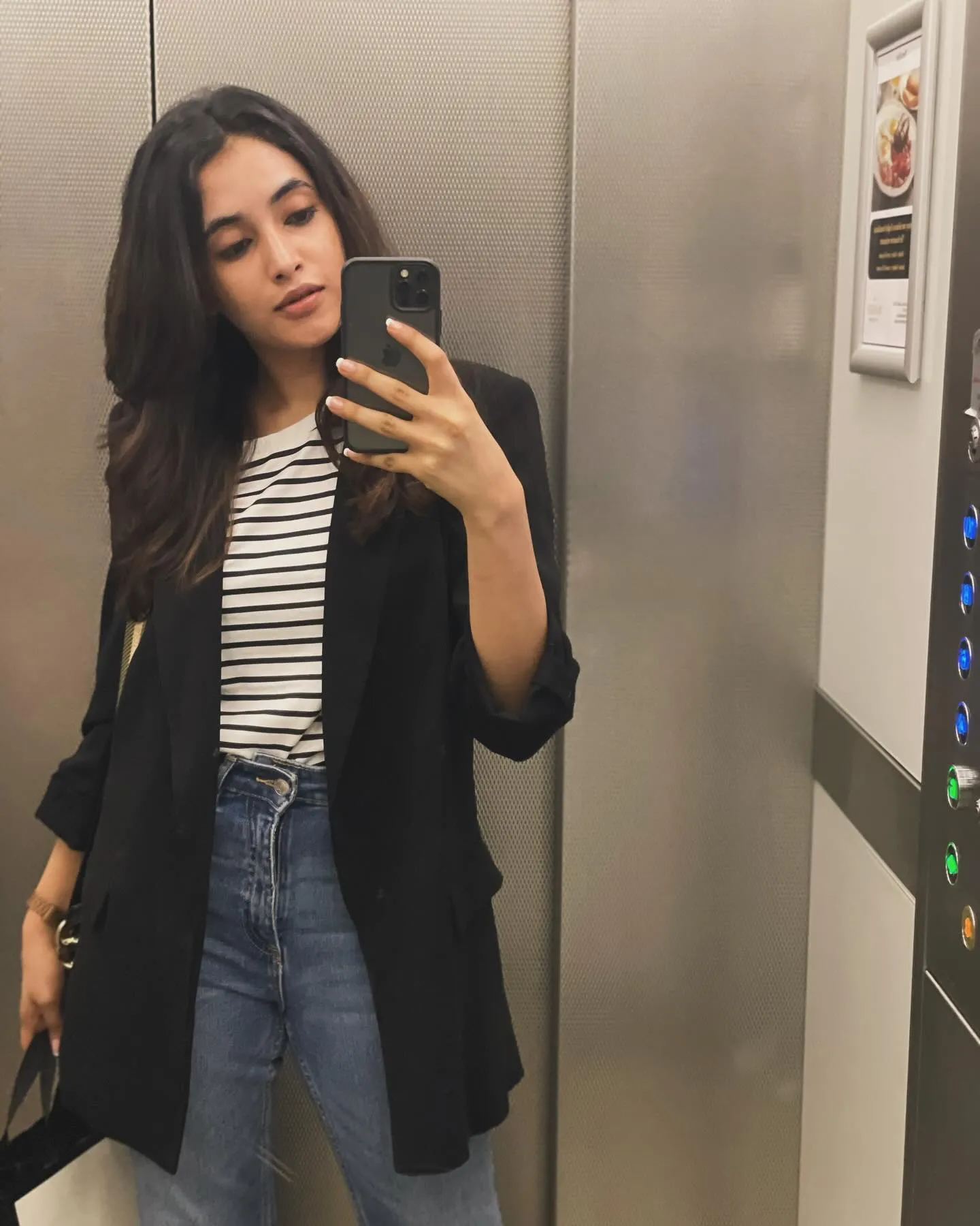 Casual Style Priyanka Arul Mohan Taking Mirror Selfie image