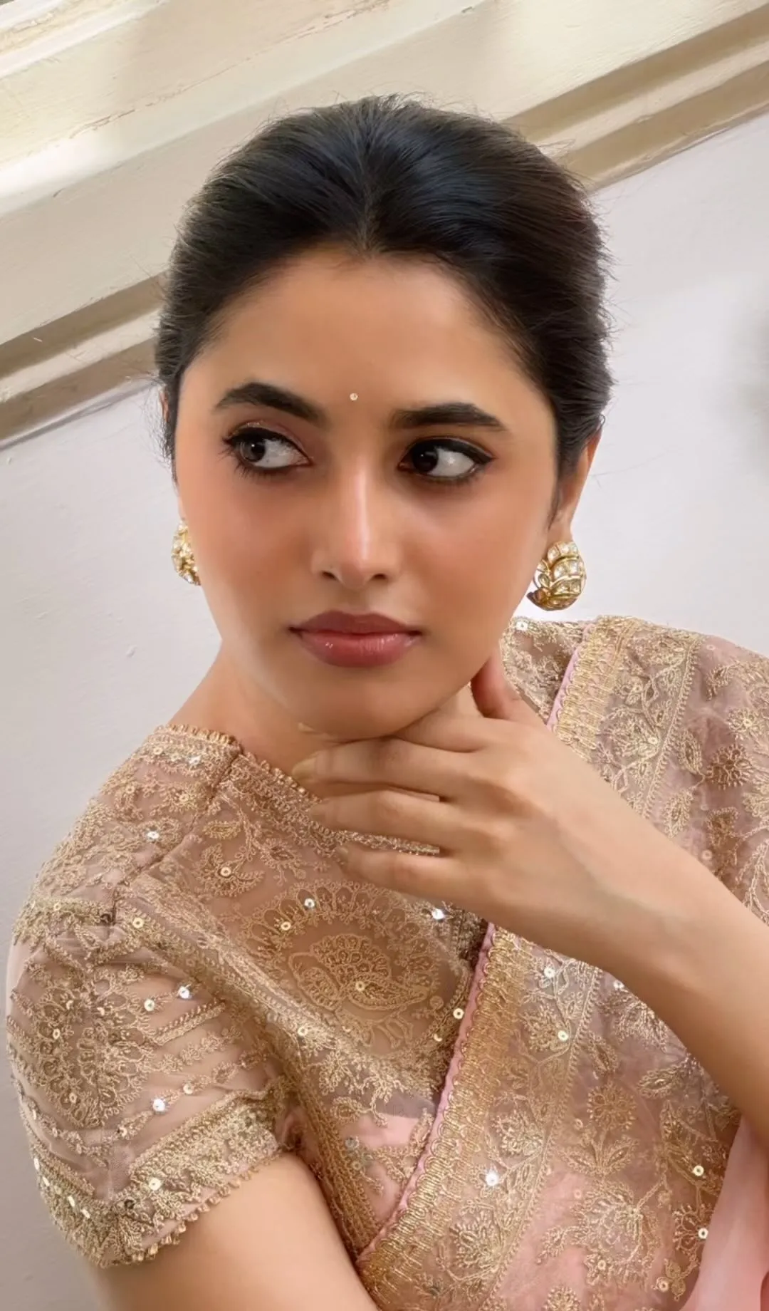 Close Up Wallpaper of Priyanka Mohan Looking a Side Pose