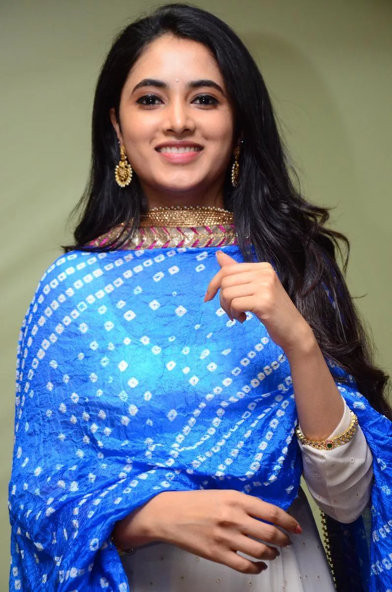 Elegant Look of Priyanka Arul Mohan in Blue Ethnic Wear