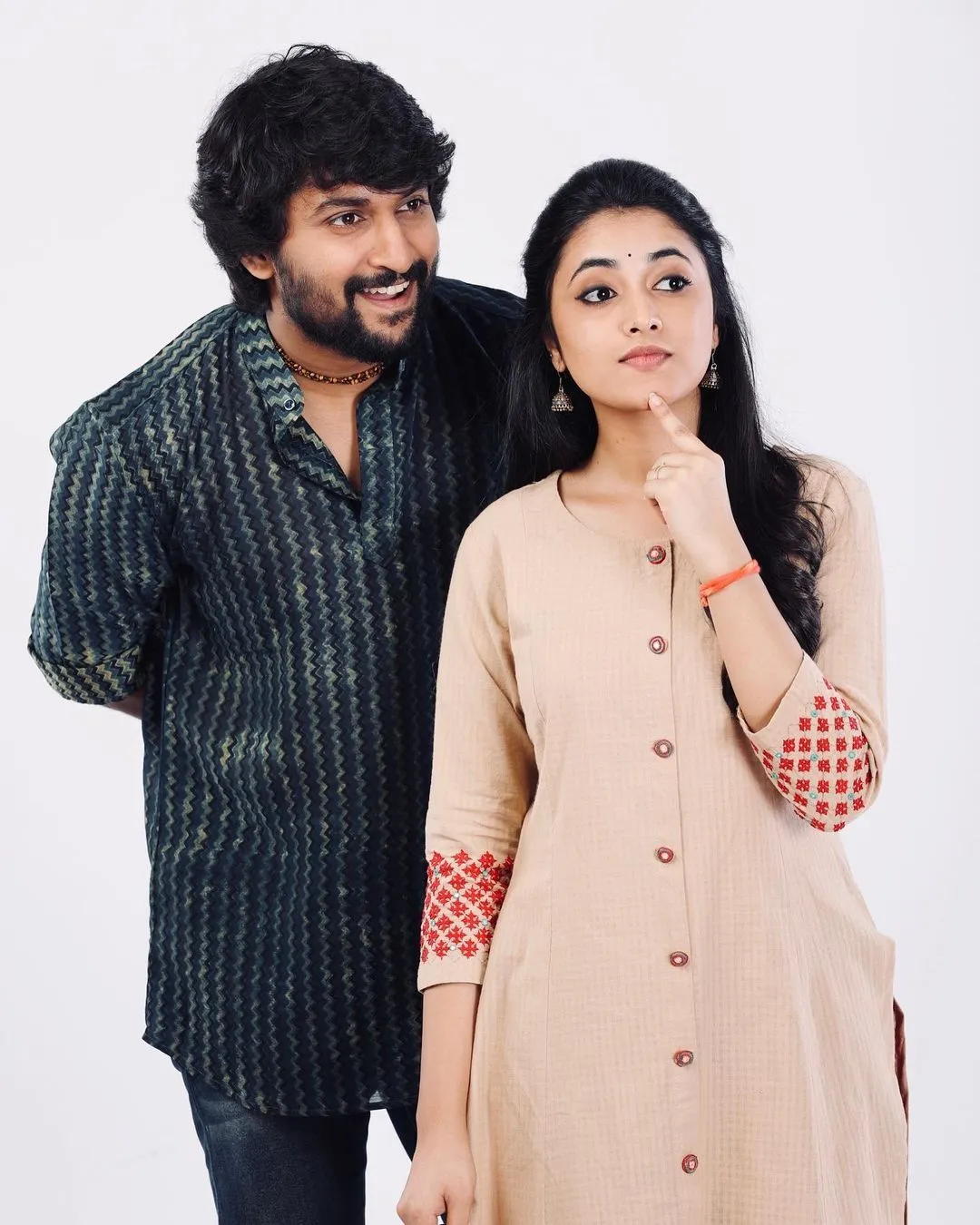 Happy Moment with Priyanka Arul Mohan and Nani Wallpaper