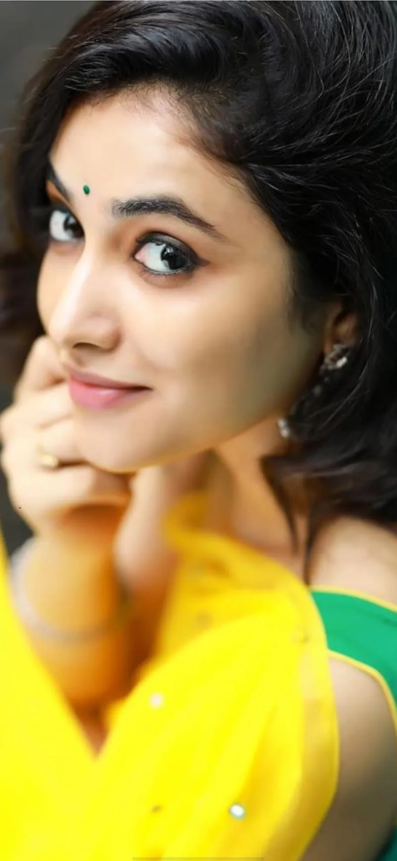 Priyanka Arul Mohan Bright Smile in Yellow Saree Wallpaper