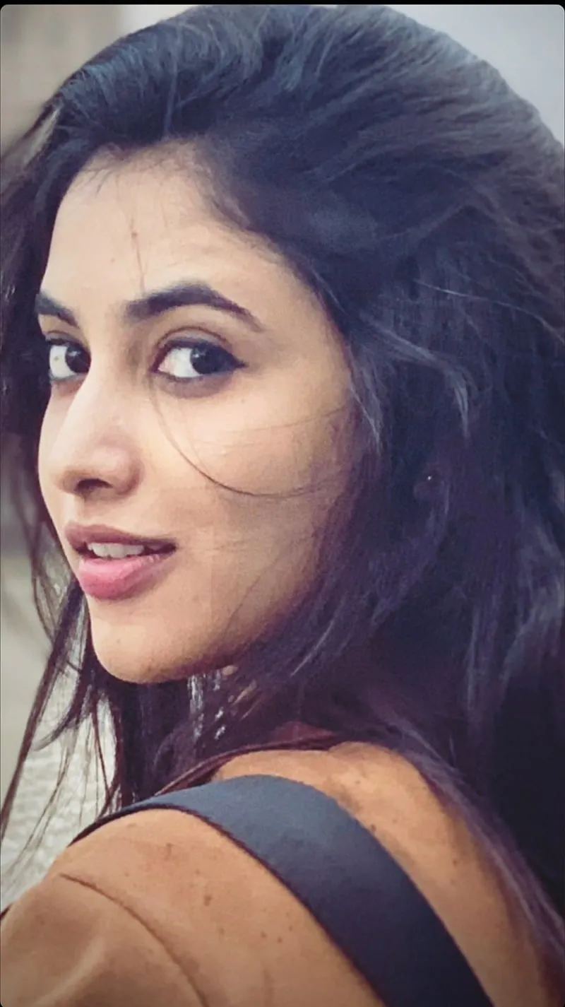 Priyanka Arul Mohan Chic Expression in Brown Outfit
