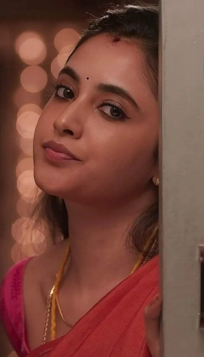 Priyanka Arul Mohan closeup with playful Expression image