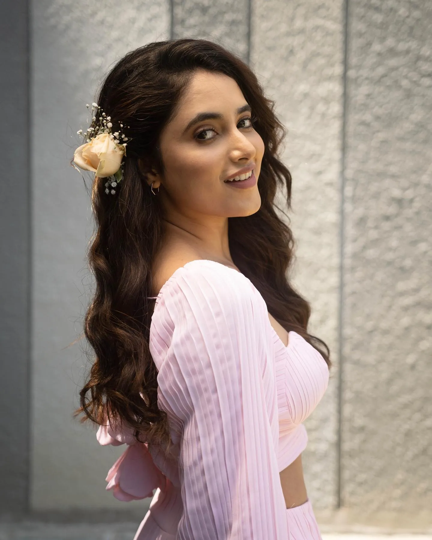 Priyanka Arul Mohan Elegant Pose in Gorgeous dress Photos