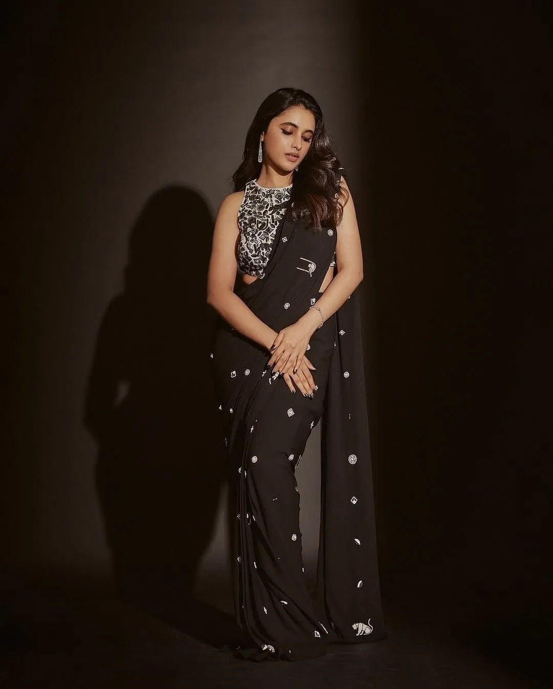 Priyanka Arul Mohan Glamorous Look in Black Evening Dress