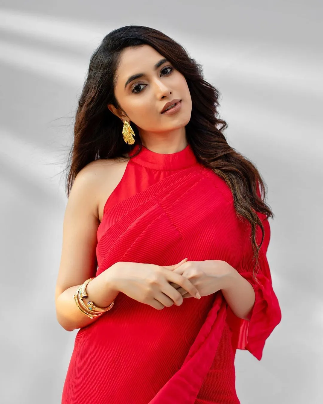 Priyanka Arul Mohan Glowing in Red Dress Full size image