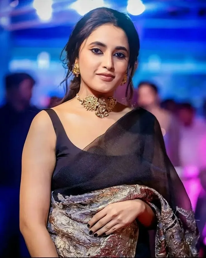 Priyanka Arul Mohan in Black Saree at Evening Event image