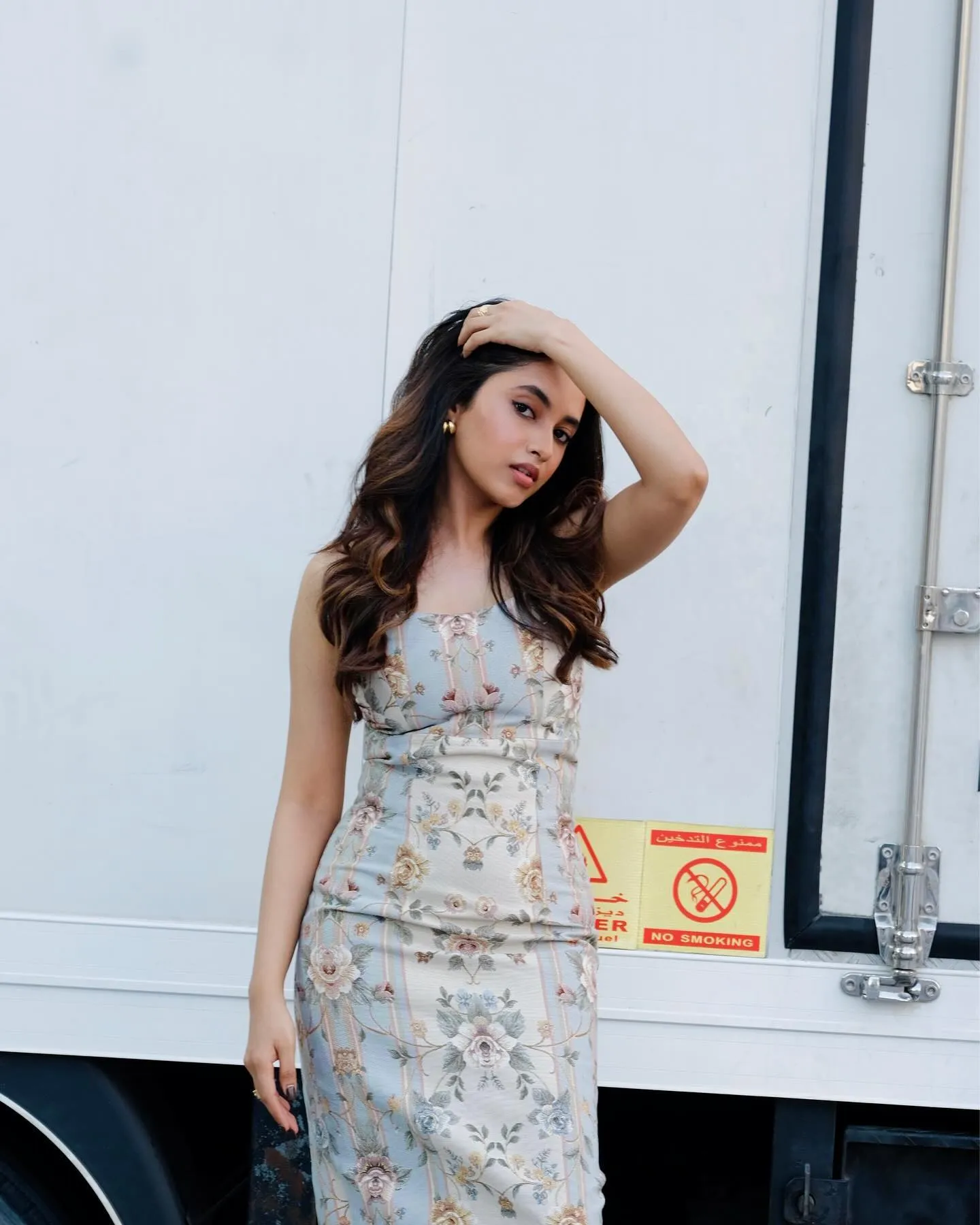 Priyanka Arul Mohan in Chic White floral Dress Look image
