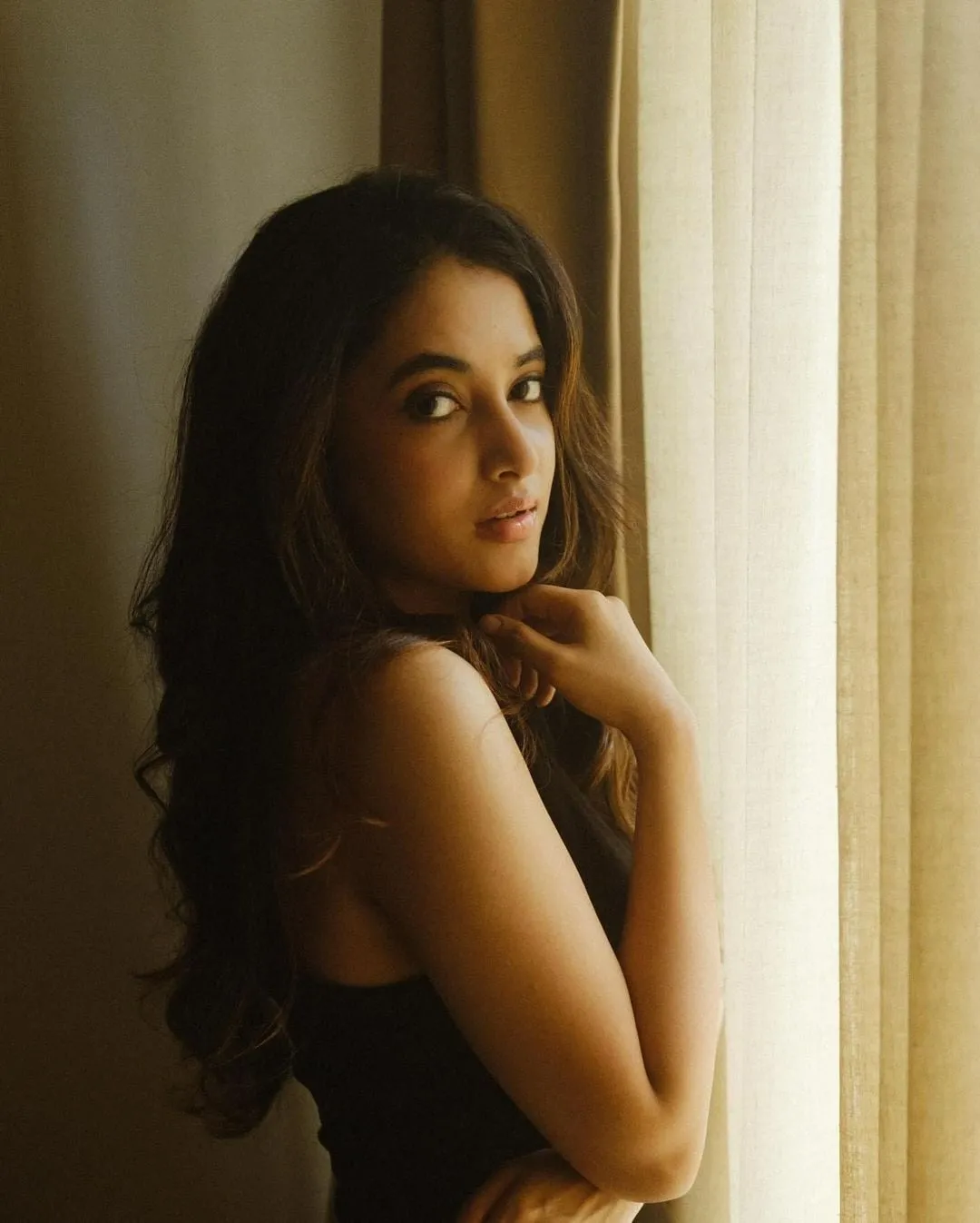 Priyanka Arul Mohan Looking stylish near Window Light image