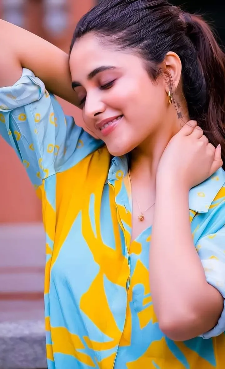 Relaxed Priyanka Arul Mohan in Casual Yellow Print Shirt