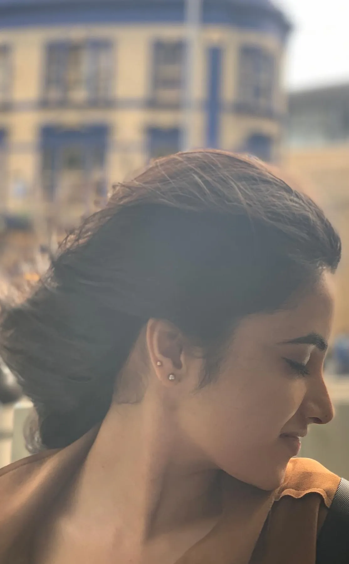 Side Profile of Priyanka Arul Mohan in Soft Lighting image