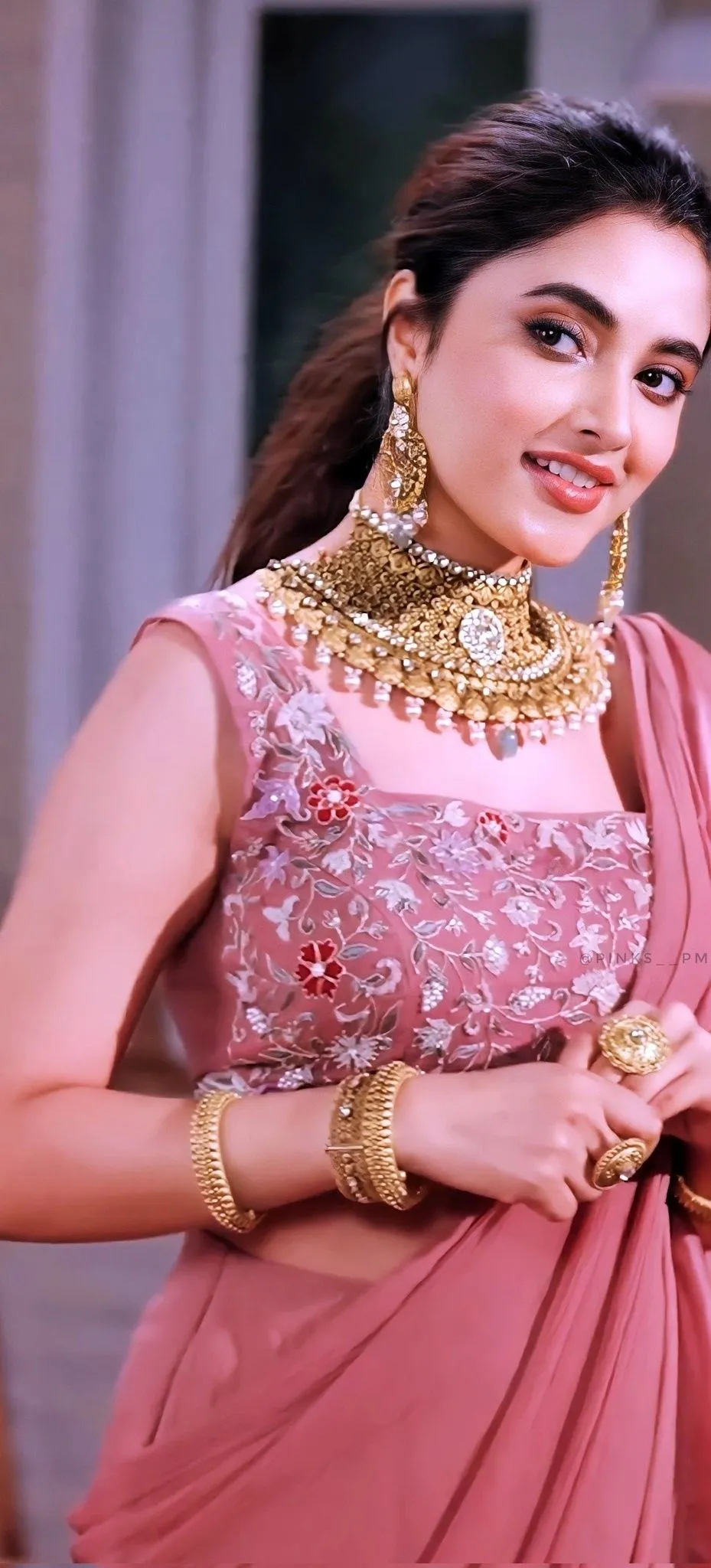 Stunning Wallpaper of Priyanka Mohan in a Pink Outfit