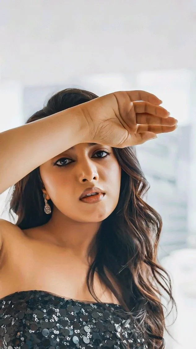 Zoom image of Priyanka Arul Mohan in Black Dress HD image