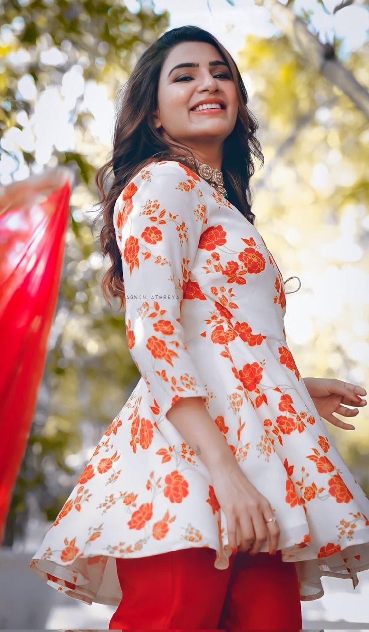 Samantha Classy Indian Look 2025