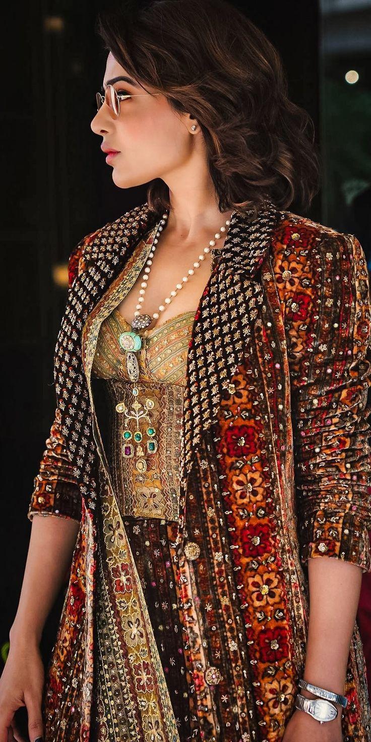 Samantha Side Angle Hd Image