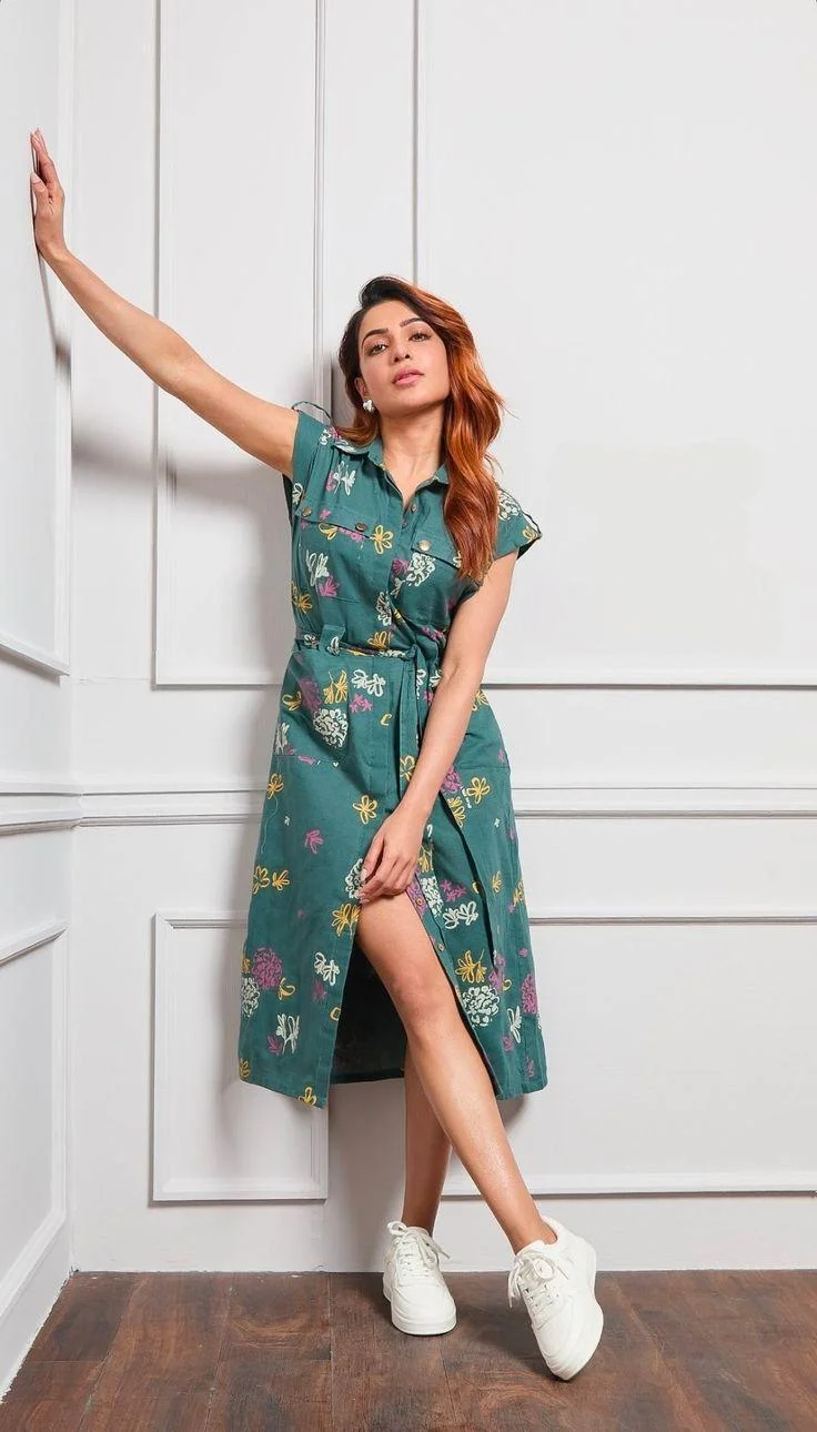 Samantha Royal Dress HD Wallpaper