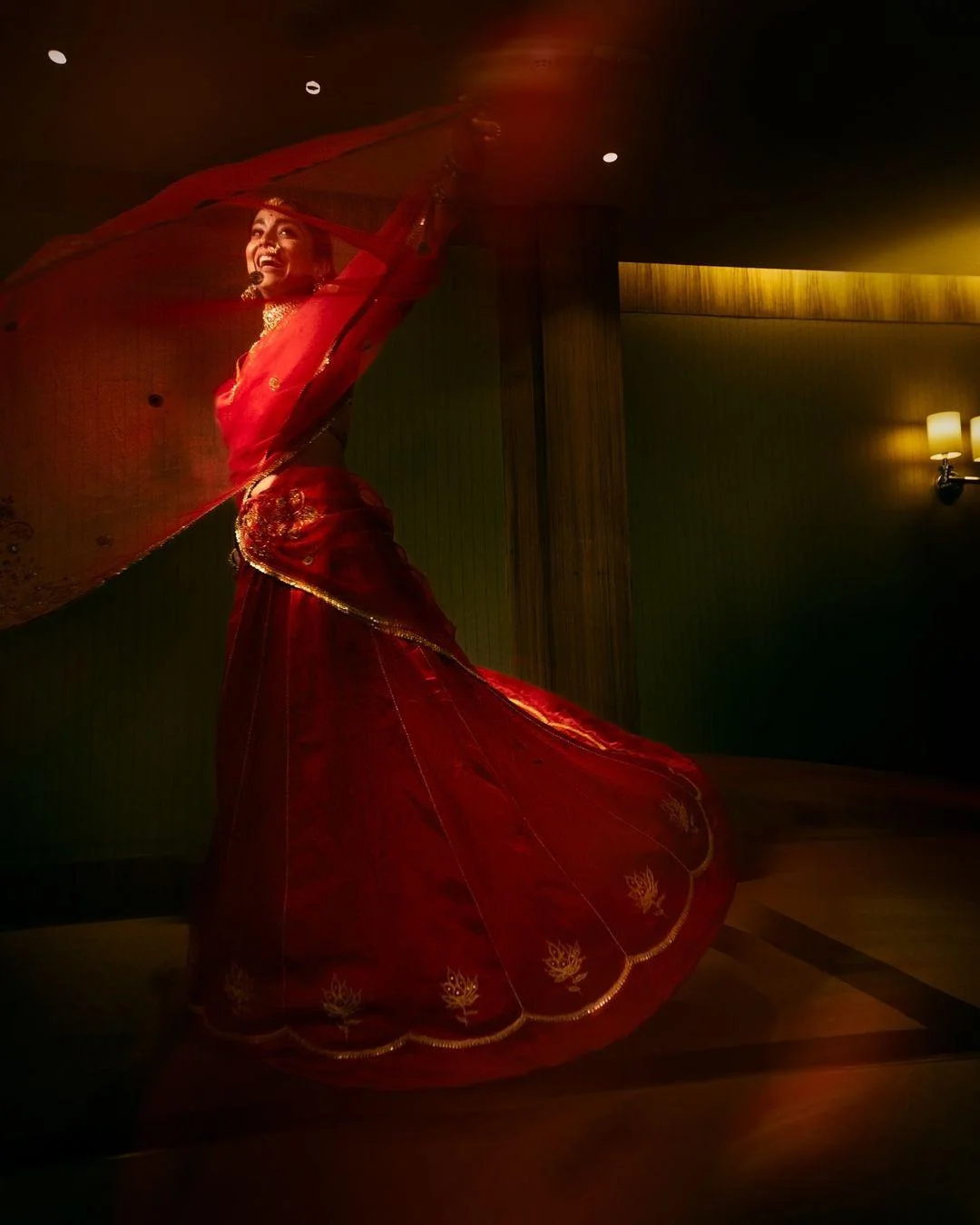 Actress Shriya saran Red Traditional Outfit Wallpaper Hd
