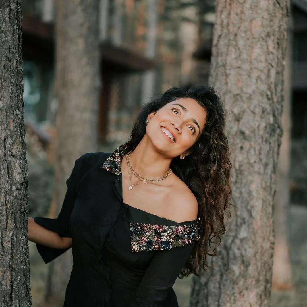 Shriya Saran In Black Dress HD Photoshoot
