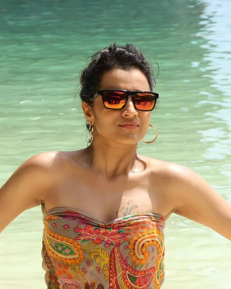 Actress Trisha Krishnan Stunning Beach Look